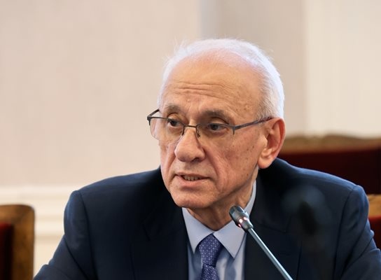 Министърът на здравеопазването доц д р Силви Кирилов дм издаде заповед сформирана