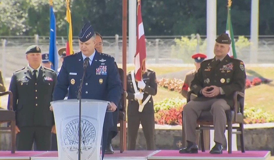 Новият командващ силите на НАТО в Европа Алексъс Гринкевич подчерта на