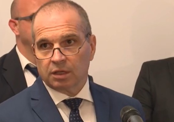 Висок градус на напрежение в сектор Транспорт Ресорният министър Гроздан