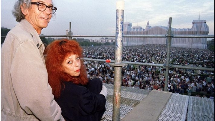 Преименуват площада в Париж около статуята на Анри IV Плас