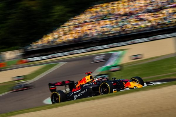 Състезанието на Никола Цолов във Формула 3 бе провалено още