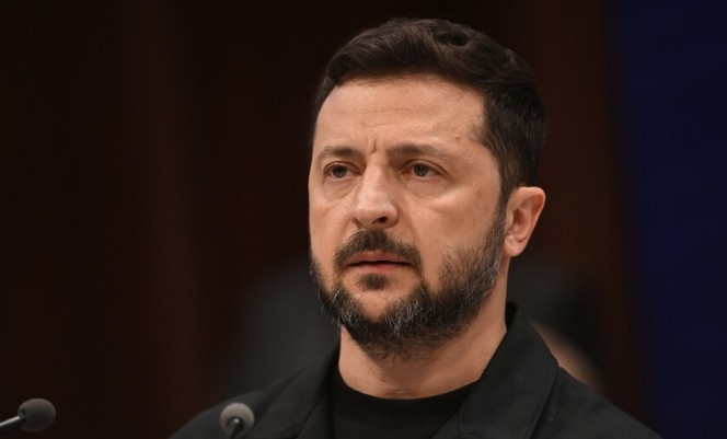 Украинският президент Володимир Зеленски пристигна днес в Рим където ще