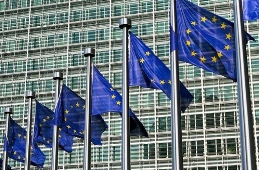 Европейският парламент прие поправките за заличаване на всички референции за