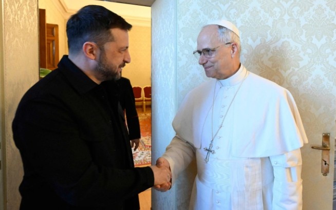 Папа Лъв XIV прие украинския президент Володимир Зеленски на частна