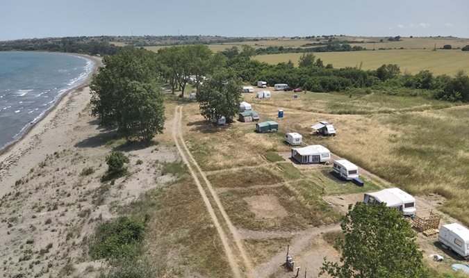 Освен с приемането на еврото датата 1 януари 2026 г