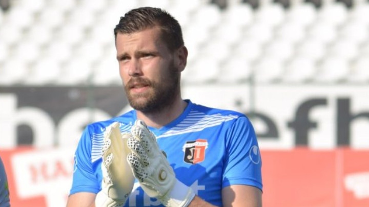 Левски обяви привличането на българския вратар Мартин Луков Стражът ще