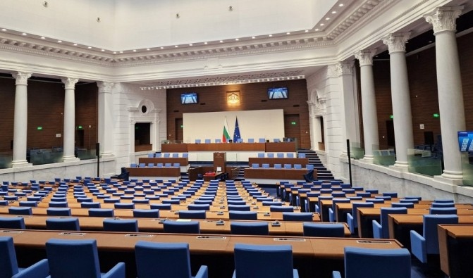 ГЕРБ остава стабилен лидер с 25 5 подкрепа показва проучване на