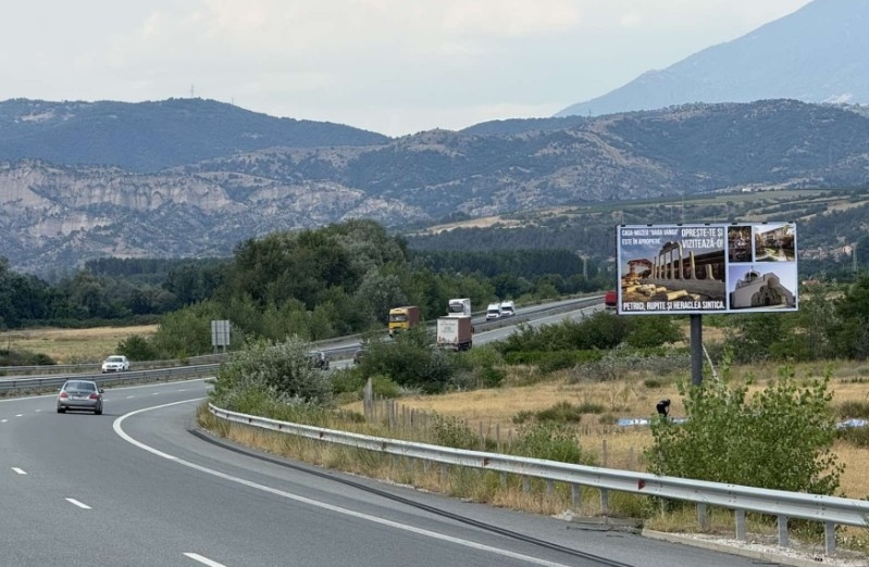Кметът на Петрич Димитър Бръчков започна рекламна кампания на румънски