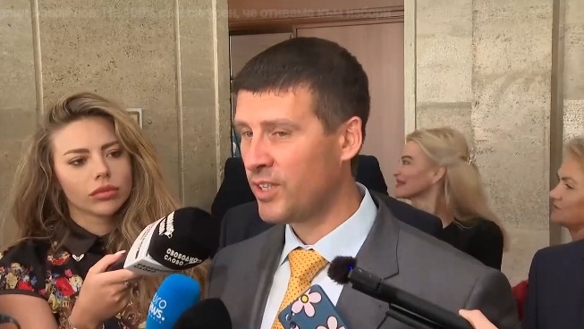 На 100 вече съм сигурен че отиваме към избори заяви