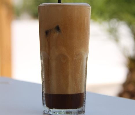 През лятото фрапето е една от предпочитаните напитки за разхлаждане