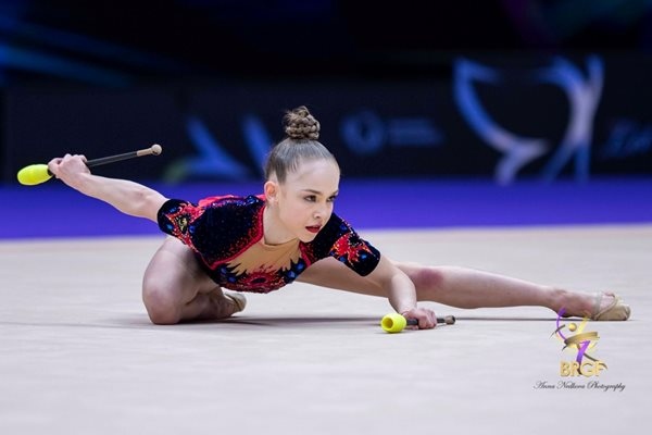 Стилияна Николова спечели златен медал във финала на бухалки на