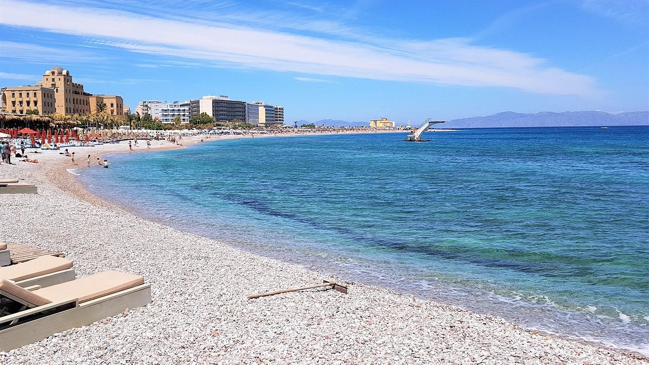 Гръцките власти издадоха предупреждение за днес за температури до 45