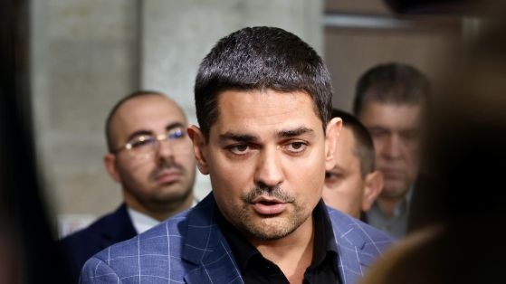 Лидерът на МЕЧ Радостин Василев нарече Костадин Костадинов  пинчер на Бойко