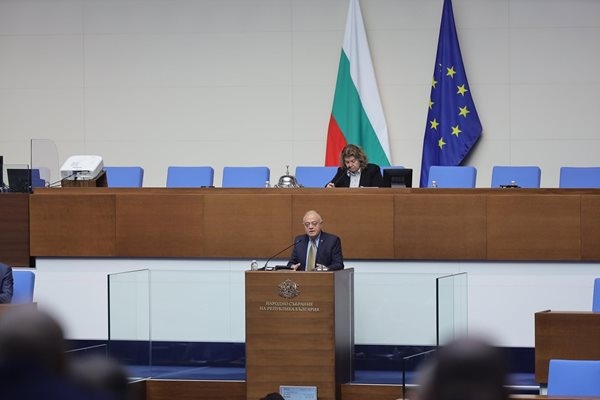 Комисията за противодействие на корупцията работи като бухалка и трябва