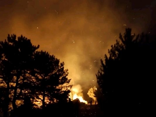 Военнослужещи от състава на Военновъздушните сили се включват в гасене