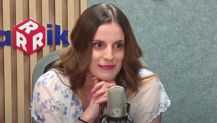 Влогърът и журналист от БНТ Флора гостува специално в Седмицата на Дарик и