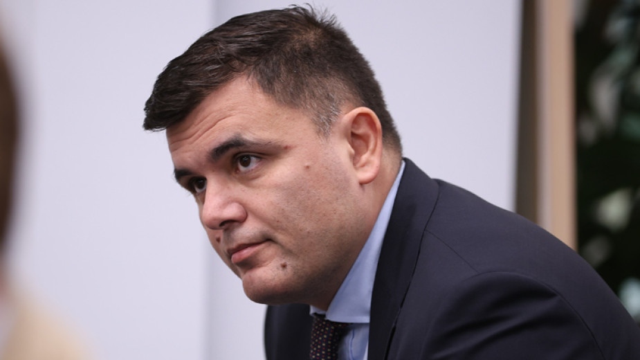 Управляващите искат да върнат плановата икономика от комунизма сочи анализ