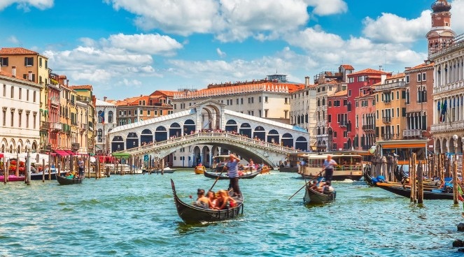 Над 5 млн евро приходи събра Венеция от туристическата такса