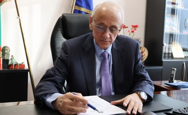 Министър Кирилов съгласува освобождаването на заместник-директора на ИАМН