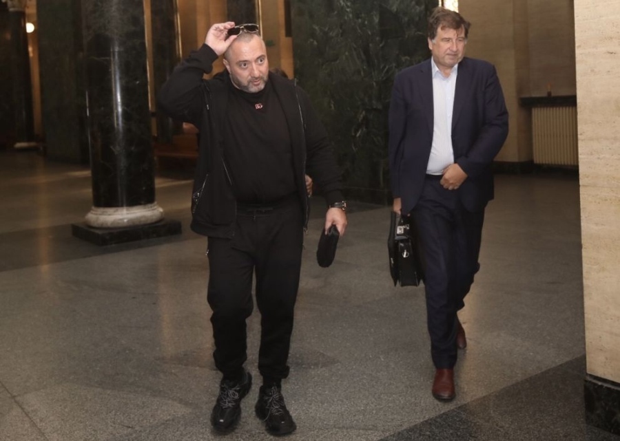 Разбиха склад с над 100 кг райски газ при акция на Икономическа полиция към ОД