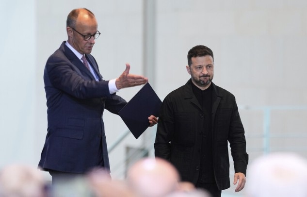 Украинският президент Володимир Зеленски ще посети днес Берлин Той ще