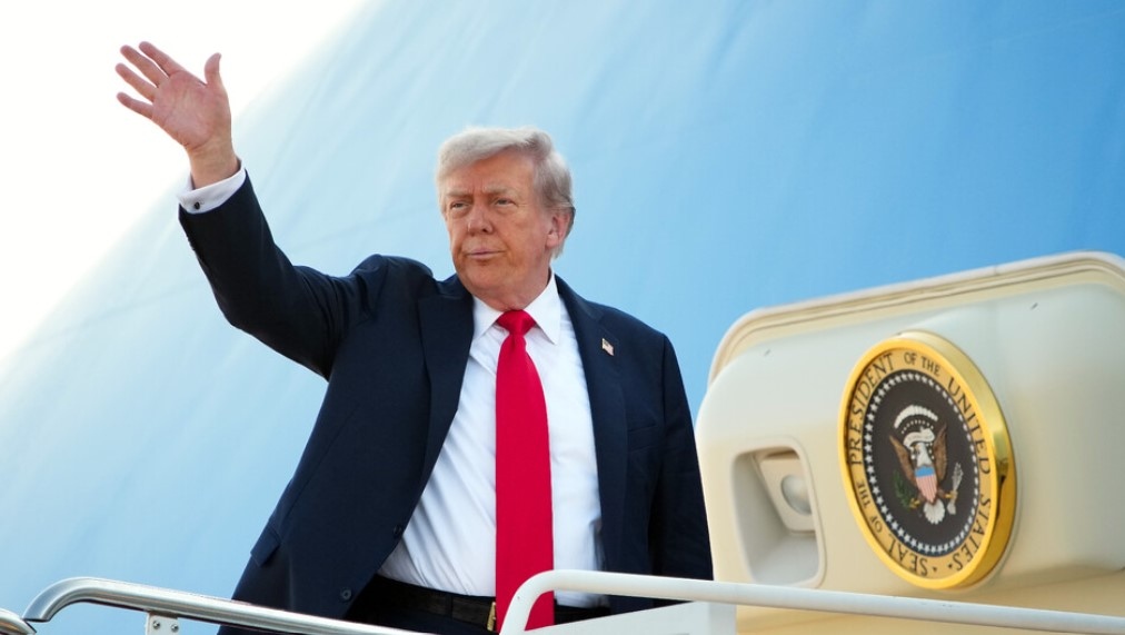 Президентът на САЩ Доналд Тръмп е на път за Аляска