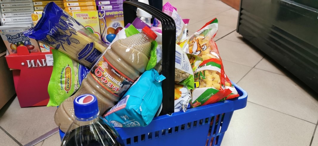 Цената на потребителската кошница е с един лев по ниска тази