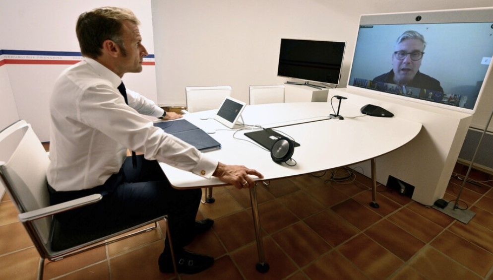 Британското правителство заяви че европейските лидери обмислят налагането на допълнителни