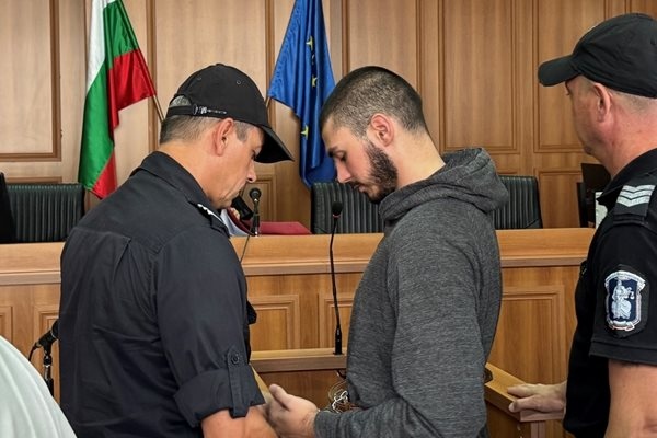 Едно от основните хобита на обвинения в убийството на полицейската