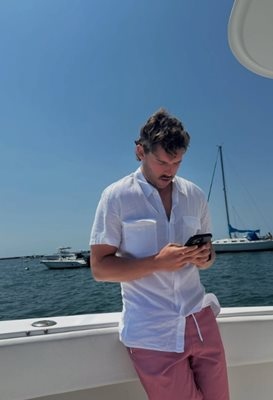 27 годишният син на Арнолд Шварценегер и Мария Шрайвър свали десетки