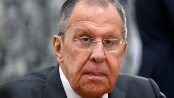 Руският министър на външните работи Сергей Лавров използва англоезично интервю с американска