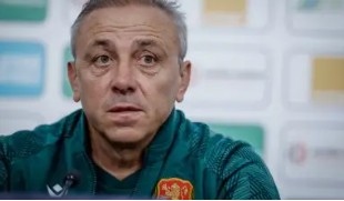 Селекционерът на България Илиан Илиев обяви пълния списък с футболисти