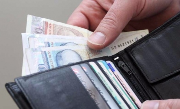 Минималната работна заплата ще бъде 1213 лв 620 20 евро от