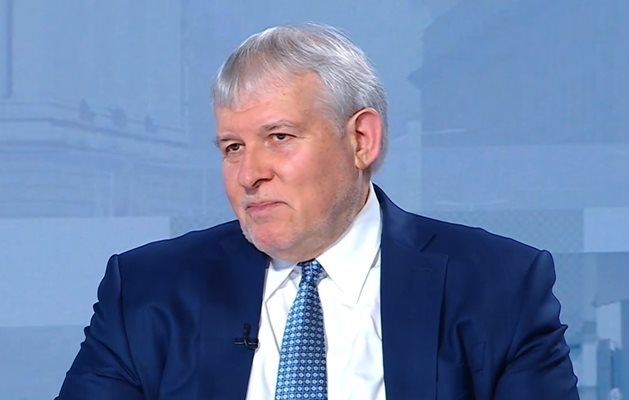 Функциите на държавния глава не са да търси инвеститори ние