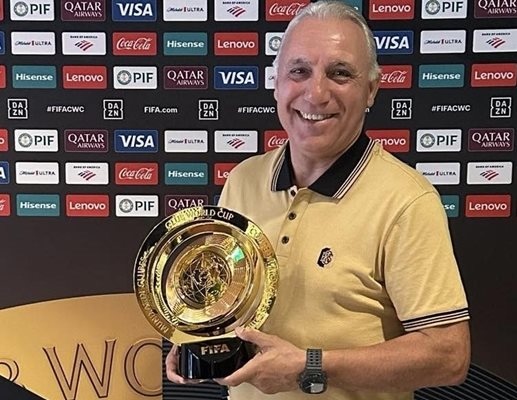 Легендарният Христо Стоичков призова за подкрепа към националния отбор в