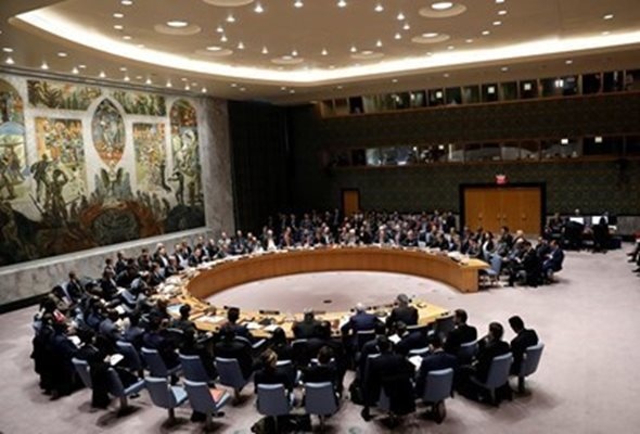 Смъртоносните удари с ракети и дронове по Украйна поставят под