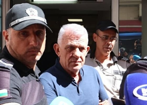 Никола Николов Паскал е признал пред разследващите че е помагал на