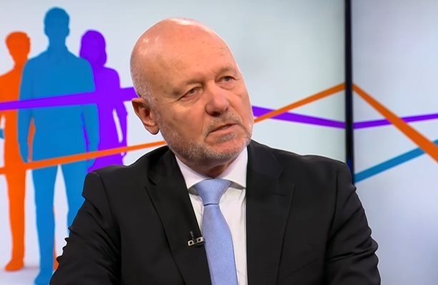 ЕС има политика за изграждане на единна европейска отбранителна и