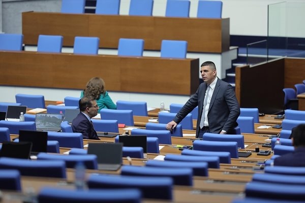 Петият вот на недоверие ще бъде за завладяната държава Вотът