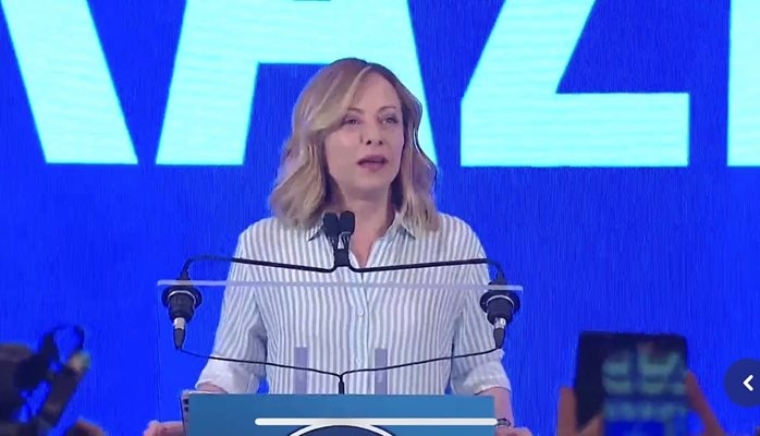 Италия обмисля да запази в тайна маршрутите на държавните полети