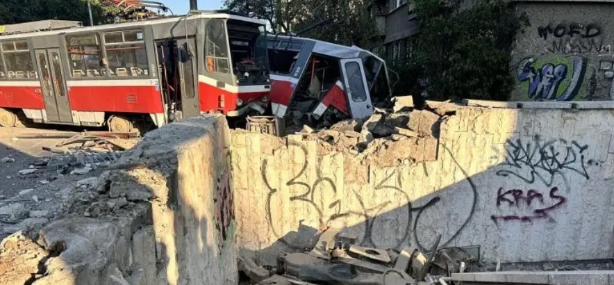 22 годишен криминално проявен е обвинен за дерайлиралия трамвай в столицата