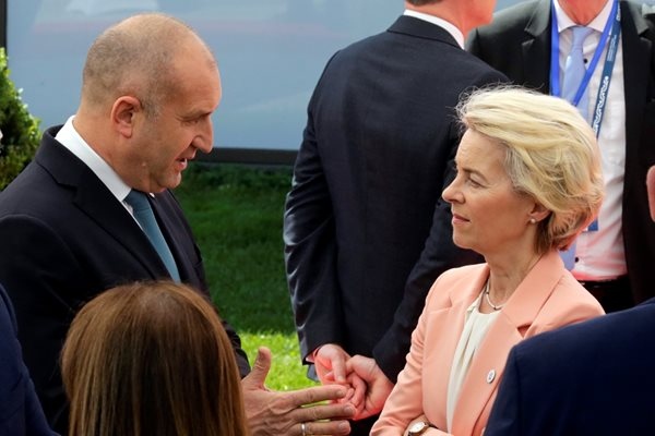 Това е един измислен скандал Мисля че тази сутрин го