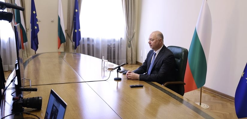 Коалицията на желаещите остава единна в позицията си за необходимостта