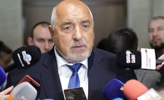 Бойко Борисов заяви че иска да си протестира така да