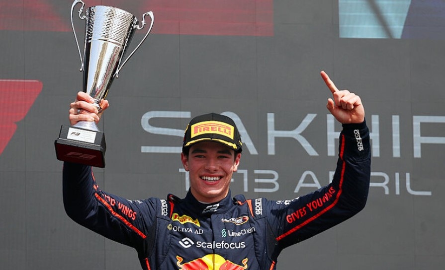 Българската звезда в автомобилния спорт Никола Цолов ще кара през следващия сезон