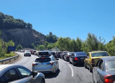 В първия от поредицата почивни дни заради Деня на Съединението