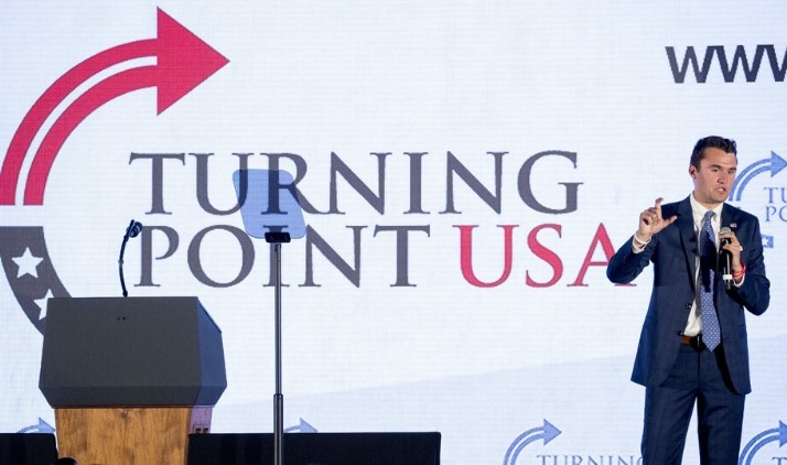 31 годишният Чарли Кърк почина след като беше застрелян по време