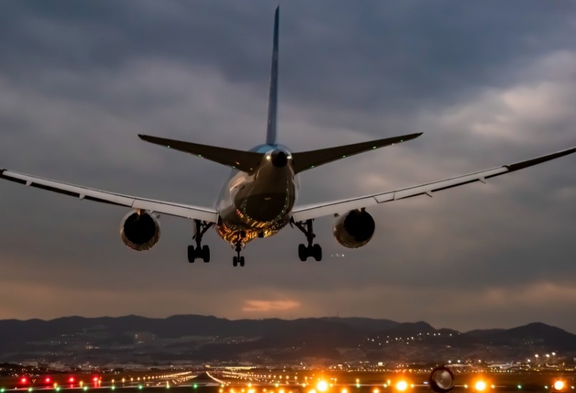 Полша наложи ограничения за въздушния трафик по източната си граница с