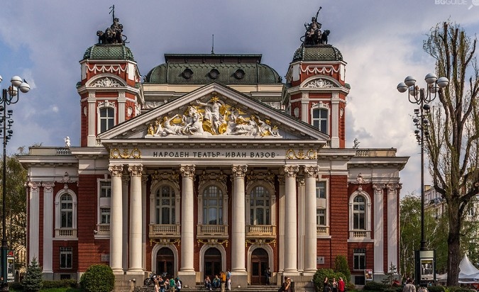 Театър на три континента с тази заявка започва новият