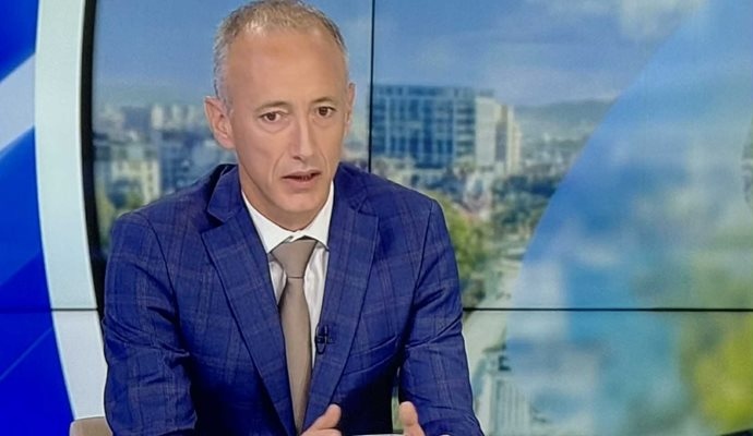 Не може да има универсален час за започване на училище